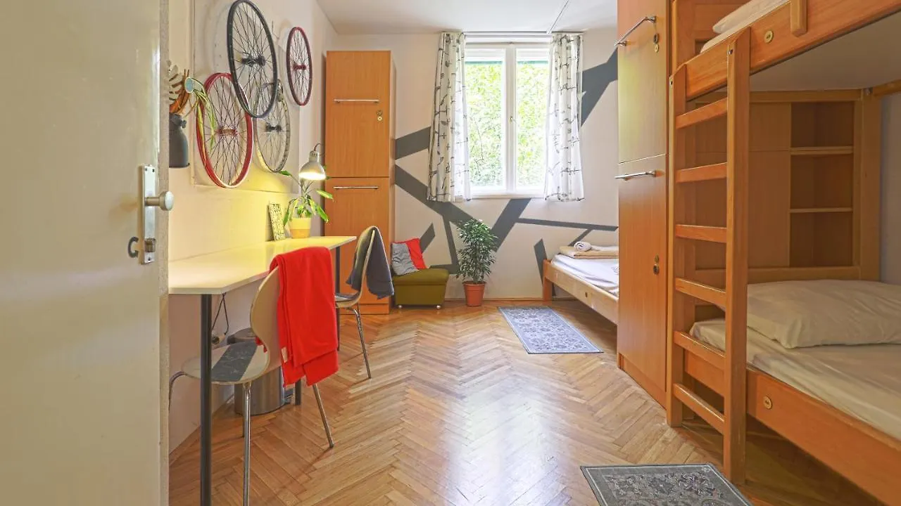 Tchaikovsky Hostel Split